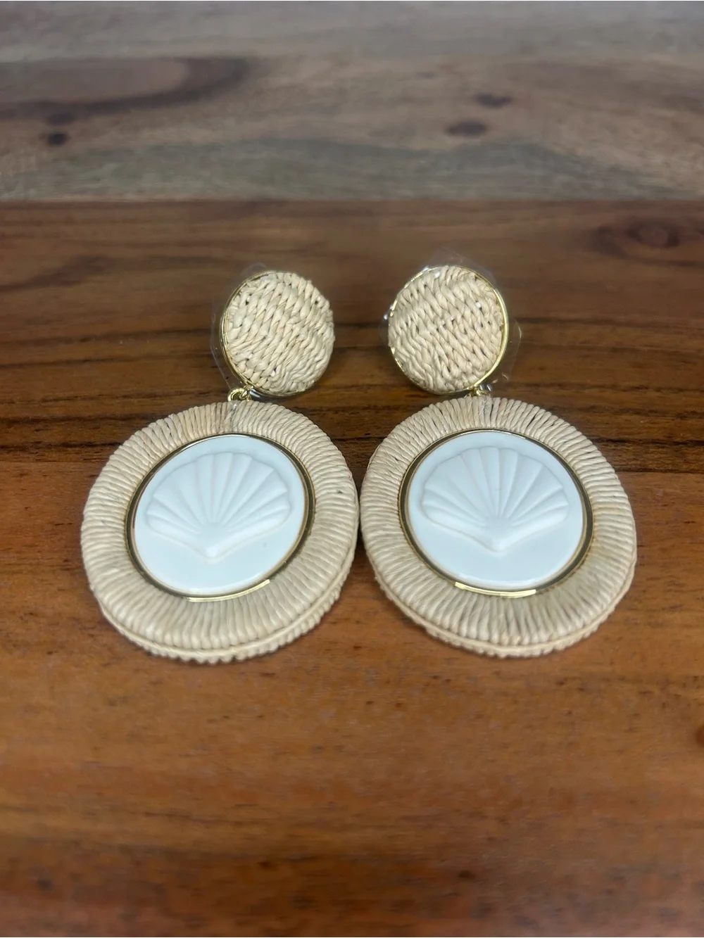 Tuckernuck Raffia Rowen Clamshell Earrings New